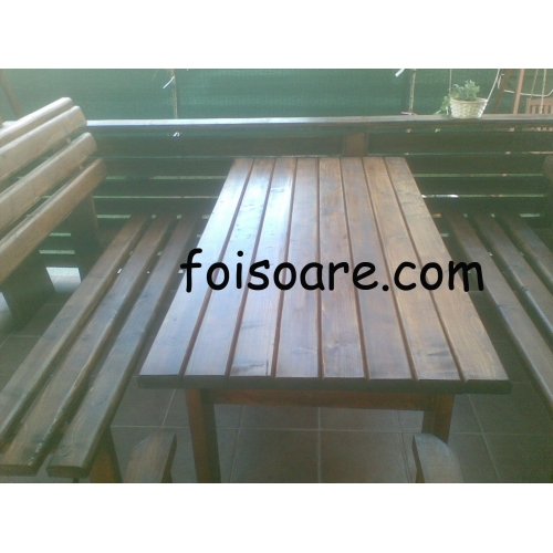 Masa si bancute din lemn pentru terasa